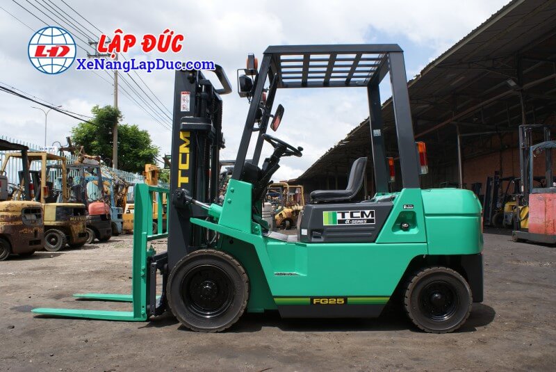TCM-FG25N3--23M44704-4 Xe Nâng Máy Xăng Cũ TCM FG25N3 # 23M44704