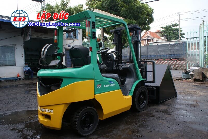 Xe-Nâng-Xăng-MITSUBISHI-KFG25-55012-6 Xe Nâng Xăng MITSUBISHI KFG25 gắn gầu xúc
