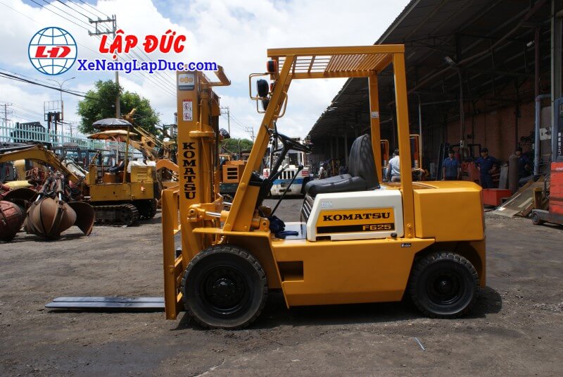 KOMATSU-FG25-8-#-140704-3 Xe Nâng Máy Xăng KOMATSU FG25-8 # 140704