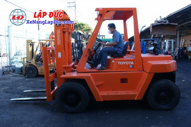 Xe Nâng Dầu TOYOTA 3FD50 # 3FD60-11508
