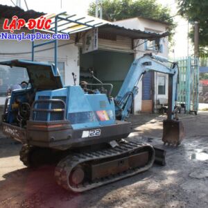 Xe cuốc Yanmar B22