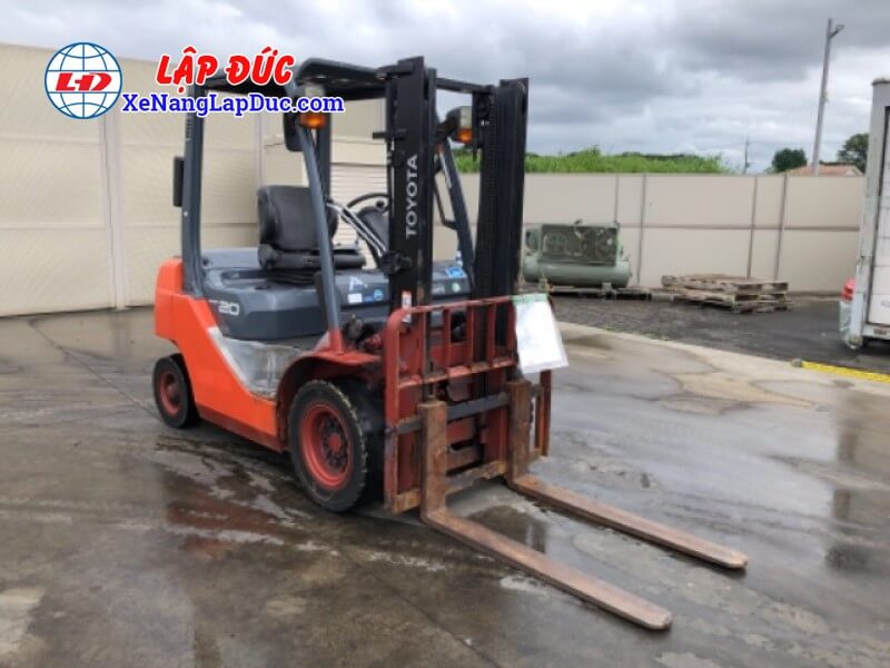 Xe Nâng Dầu 2 Tấn TOYOTA 02-8FDL20