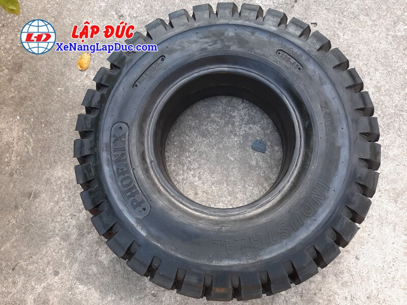 Lốp xe nâng 700-12 PHOENIX