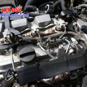 Động cơ trên xe nâng dầu TOYOTA 8FD30