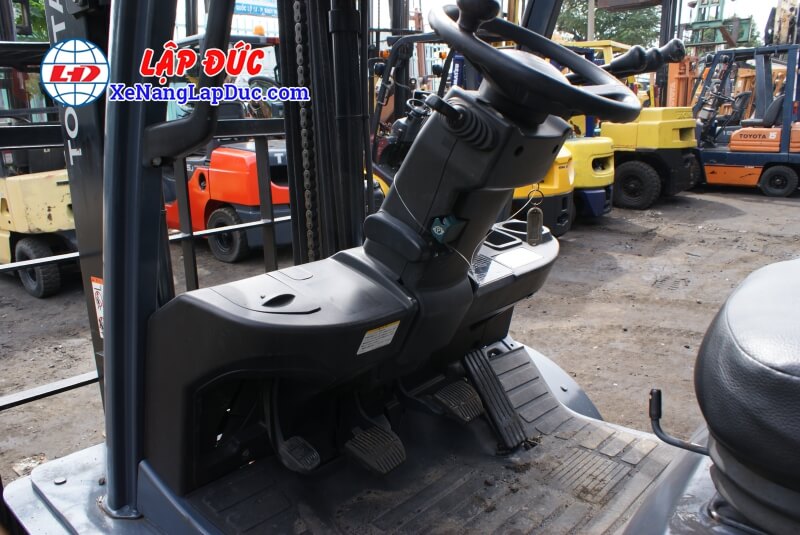 TOYOTA-8FD30-#-64619-8 Xe nâng dầu 3 tấn TOYOTA 02-8FD30