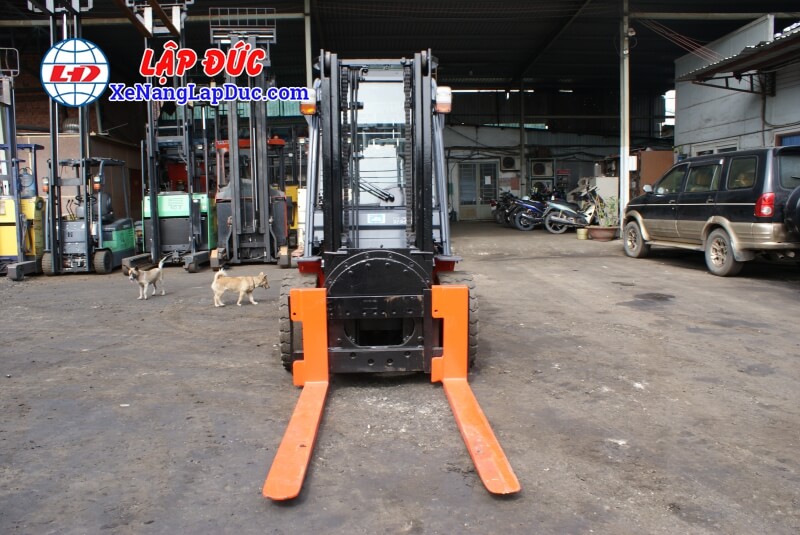 Xe nâng dầu TOYOTA 8FDJ35