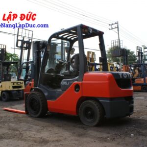 Xe nâng dầu TOYOTA 8FDJ35