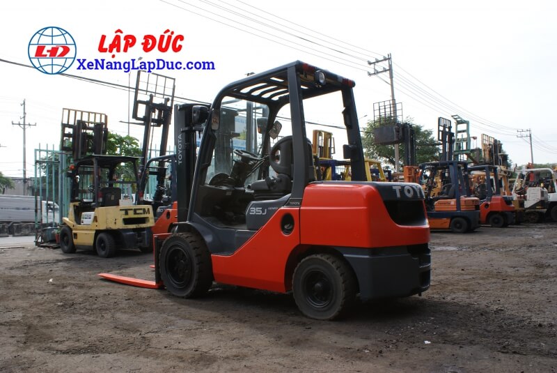 Xe nâng dầu TOYOTA 8FDJ35