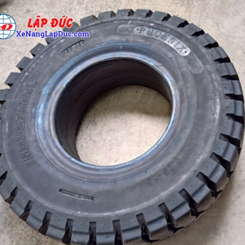 Lốp đặc 825-15