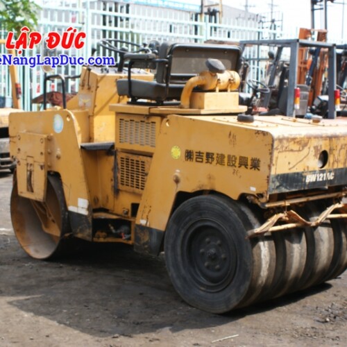 XE LU BOMAG
