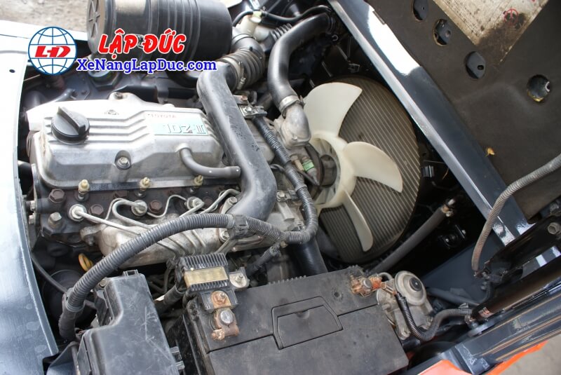 Xe Nâng Dầu TOYOTA 02-8FD15 # 31440