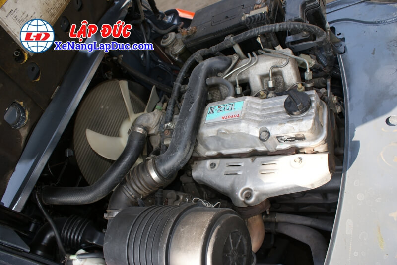 Xe Nâng Dầu TOYOTA 02-8FD15 # 31440