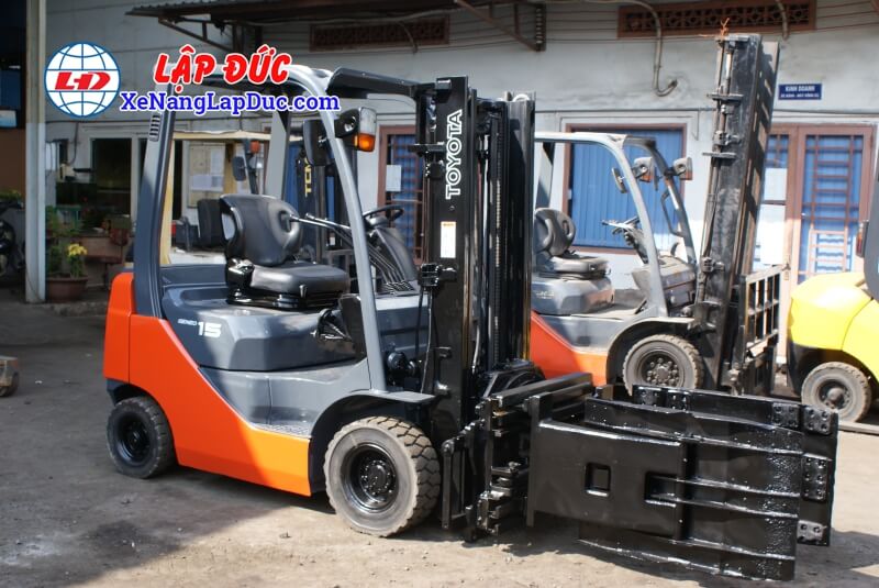 Xe Nâng Dầu TOYOTA 02-8FD15 # 31440