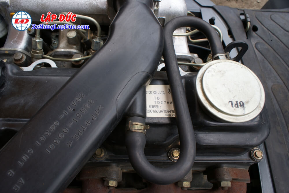 Động cơ TD27 được trang bị trên xe nâng dầu TCM FD30T3