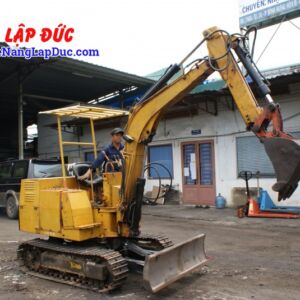 Xe đào KOBUTA KH8 gầu nhỏ