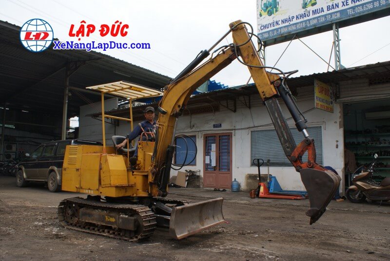 càng xúc có thể kéo dài - Xe đào KOBUTA KH8