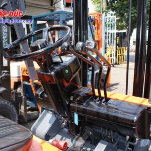 Bộ cần điều khiển trên Xe nâng điện TOYOTA 2.5 tấn 5FB25