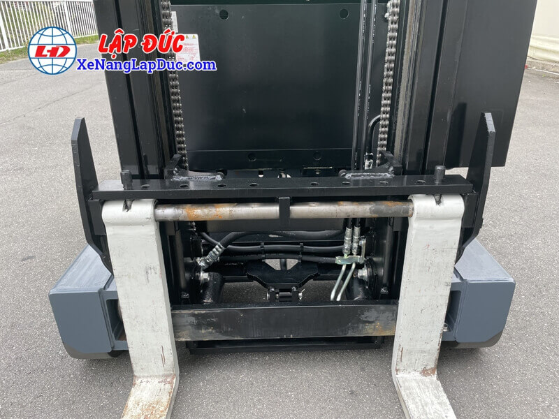 Mặt trước xe nâng TOYOTA 8FBR10 Mặt trước xe nâng TOYOTA 8FBR10