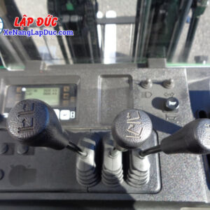 với thiết kế mới của TOYOTA 8FBR15, Khoang của người vận hành được bố trí thân thiện với nhiều chức năng: Rộng rãi với người vận hành, đường kính vô lăng nhỏ...