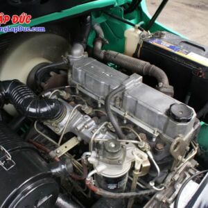 xe sử dụng động cơ Mitsubishi S4S chính hãng với hiệu suất cao và tiết kiệm nhiên liệu