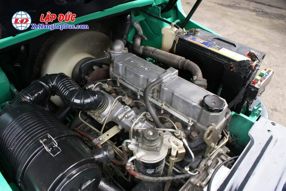 MITSUBISHI FD20T-F18C xe sử dụng động cơ Mitsubishi S4S chính hãng với hiệu suất cao và tiết kiệm nhiên liệu