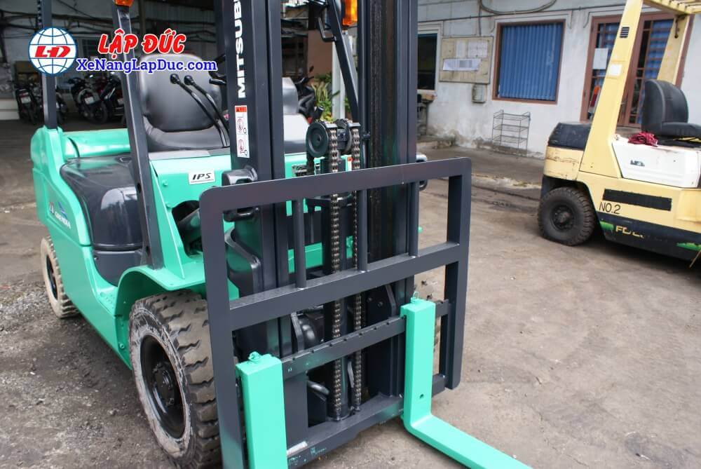 Xe nâng MITSUBISHI FD20T-F18C 2 tấnvới bộ tyw giữa chui công hiệu quả Xe nâng MITSUBISHI FD20T-F18C 2 tấnvới bộ tyw giữa chui công hiệu quả