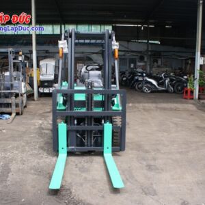 Hình ảnh bộ khung nâng 2 tầng với ty giữa chui công
