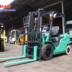 Xe nâng MITSUBISHI FD20T-F18C 2 tấn sử dụng hộp số tự động