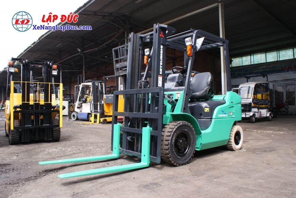 Xe nâng MITSUBISHI FD20T-F18C 2 tấn Xe nâng MITSUBISHI FD20T-F18C 2 tấn sử dụng hộp số tự động