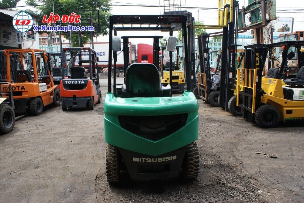 Xe nâng MITSUBISHI FD20T-F18C 2 tấn Xe nâng MITSUBISHI FD20T-F18C 2 tấn
