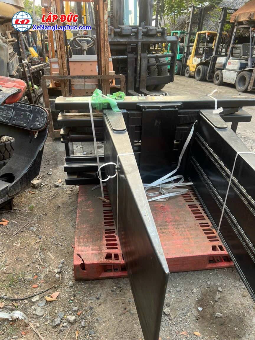 kẹp vuông xe nâng-15 kẹp vuông xe nâng