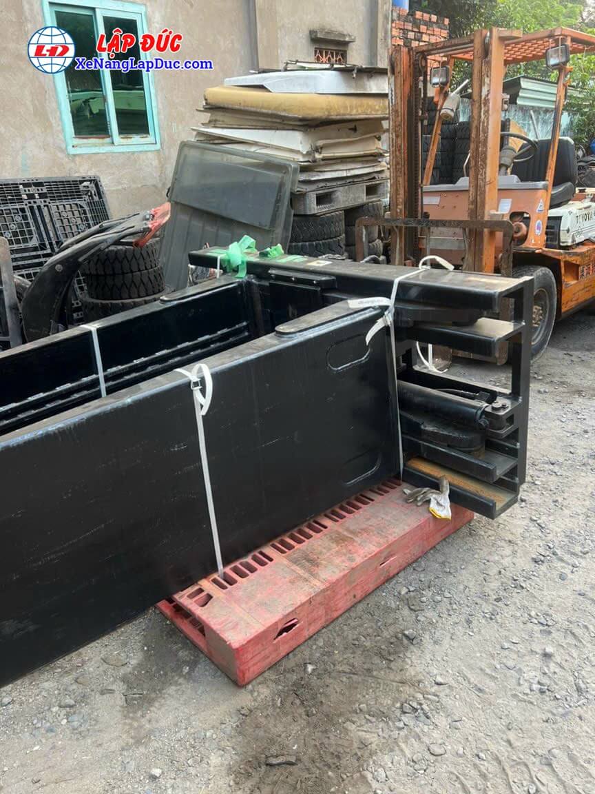 kẹp vuông xe nâng-16