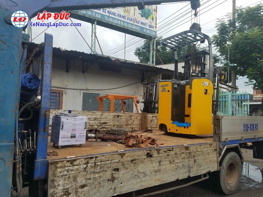 Xe nâng 1-1.5 tấn bán tại công ty Lập Đức được tặng kèm biến áp 10KVA