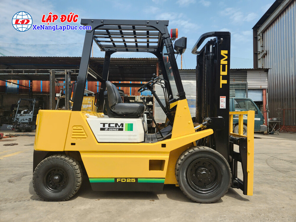 Xe Nâng Dầu 2.5 tấn TCM FD25Z2S 0 Xe Nâng Dầu 2.5 tấn TCM FD25Z2S 0