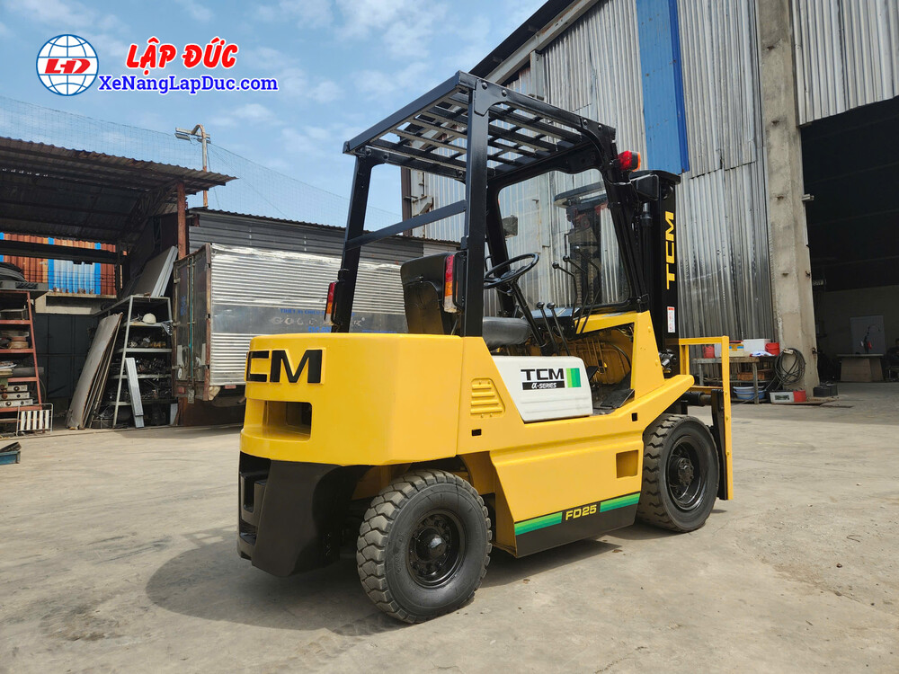 Xe Nâng Dầu 2.5 tấn TCM FD25Z2S 2 Xe Nâng Dầu 2.5 tấn TCM FD25Z2S 2