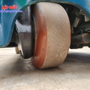 Xe nâng điện đứng lái 900kg Toyota 7FBRK9 10