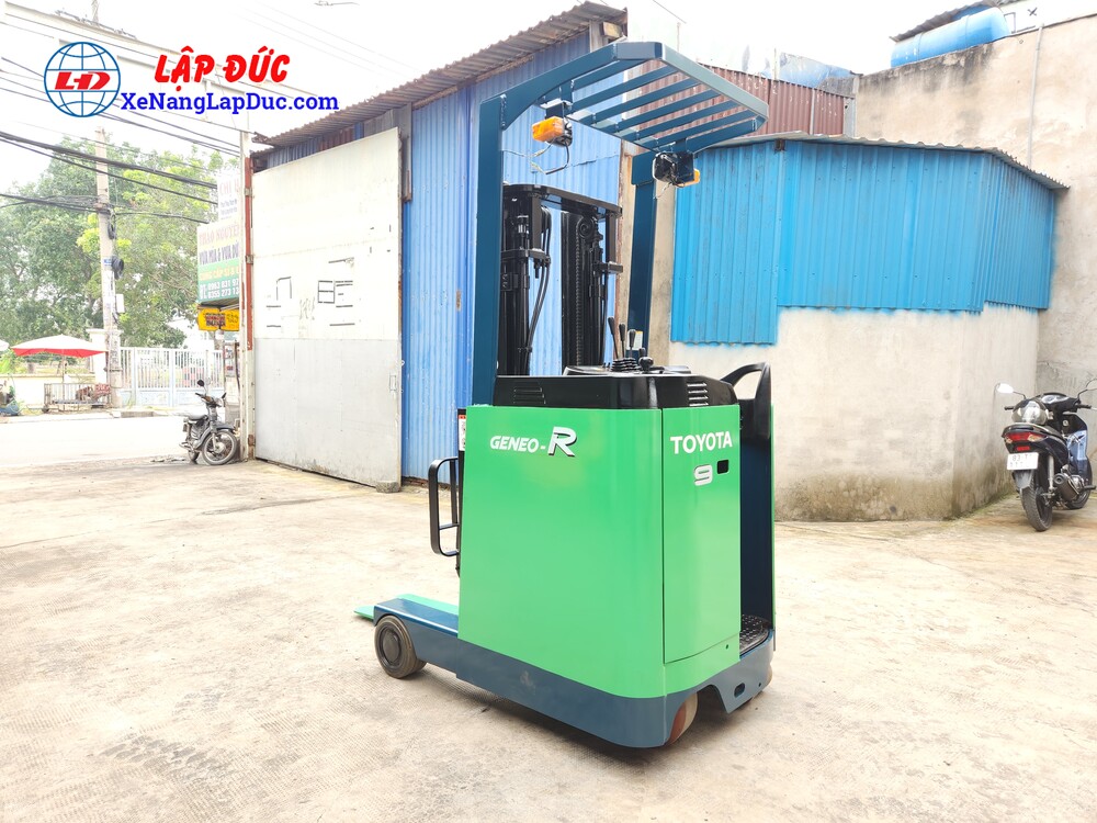 Xe nâng điện đứng lái 900kg Toyota 7FBRK9 5 Xe nâng điện đứng lái 900kg Toyota 7FBRK9 5