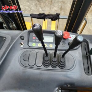 Bảng điều khiển trên xe nâng điện đứng lái KOMATSU FB15RL 14