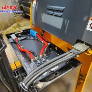 Pin Lithium lắp trên xe nâng điện đứng lái KOMATSU FB15RL 14