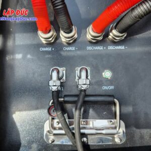 Pin Lithium lắp trên xe nâng điện đứng lái KOMATSU FB15RL 14