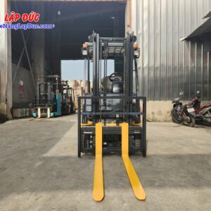 Mặt khung nâng của xe nâng Komatsu FB15 12