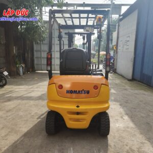 Phía sau xe nâng Komatsu FB15 12