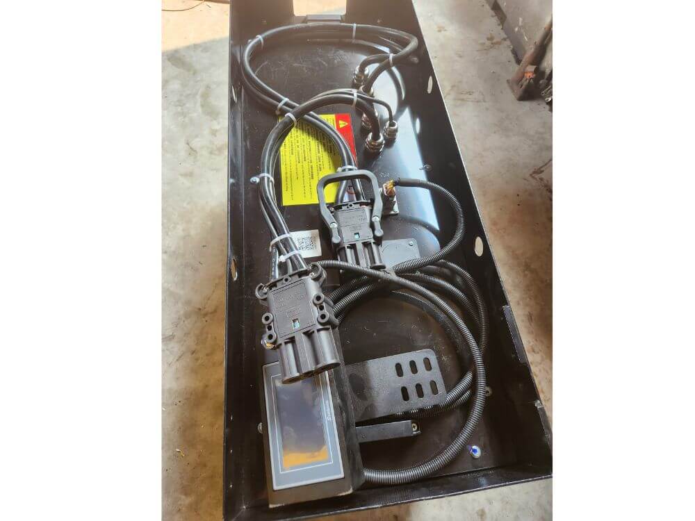 Pin lihium xe nâng điện đứng lái (6)