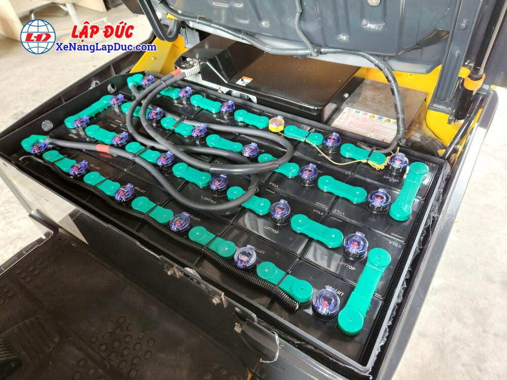 Xe nâng điện 2 tấn Komatsu FB20A 12 #839533 19 Bình ắc quy xe nâng 48V 468Ah LIFTTOP VTIL6 lắp trên Xe nâng điện 2 tấn Komatsu FB20A-12