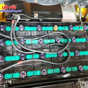 Bình điện xe nâng 48V 468Ah LIFTTOP VTIL6 lắp trên Xe nâng điện 2 tấn Komatsu FB20A-12