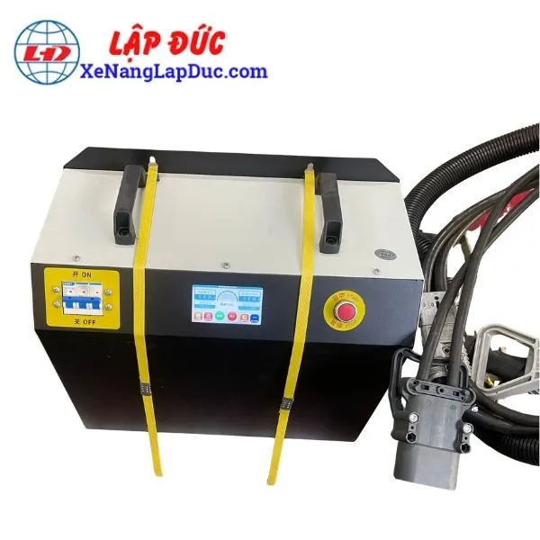 may-sac-nhanh-pin-lithium-xe-nang-48v-200a (1) Máy sạc nhanh pin Lithium Xe nâng 48V 200A