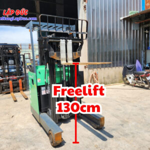 Xe có ty giữa chui công, freelift 1m3. Nâng hàng lên cao 1m3 mà không đụng trần