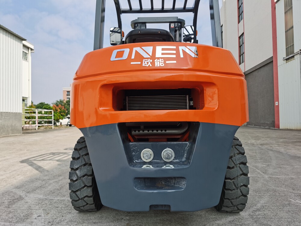 Xe nâng dầu 3 tấn ONEN CPCD 3045 (6)