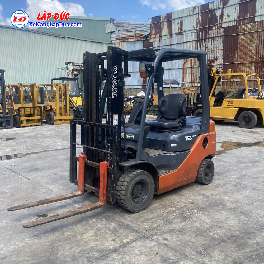 Xe nâng dầu 1.5 tấn Toyota 02 8FD15 0