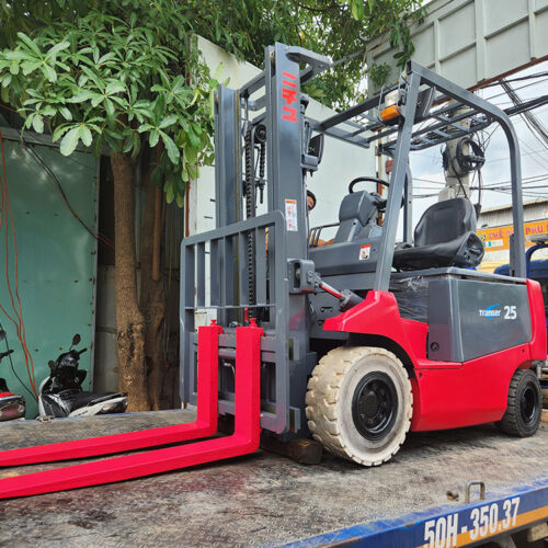 Xe nâng điện 2.5 tấn Nichiyu Cho Thuê